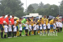 Eintrach in Hillerse: Braunschweigs Zweitligist siegt im Testspiel souverän mit einem 8:1 gegen den TSV Hillerse.